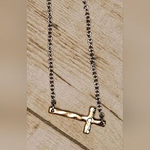 [JK Thirty-one] ✝️ Cross & Gem Necklace ♡ Silvertone chain